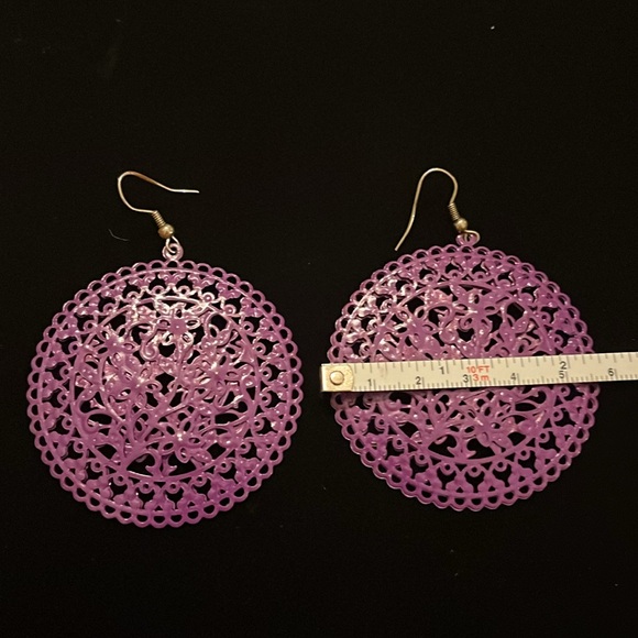 Purple Lace-like Round Dangly  Earrings - Picture 10 of 17